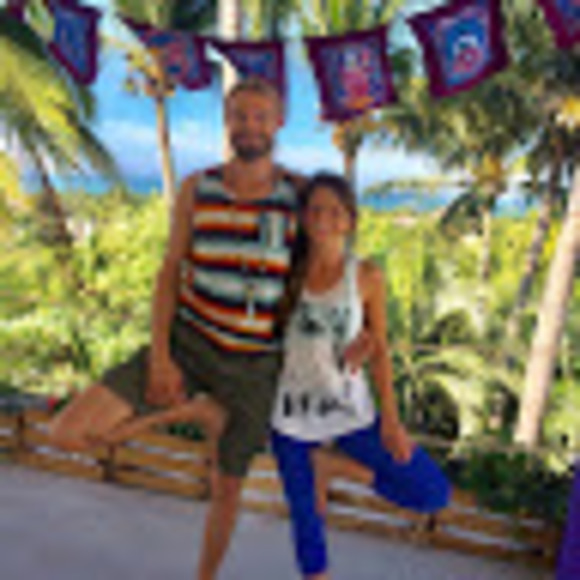 Meet your Posher, One world - Picture 1 of 1